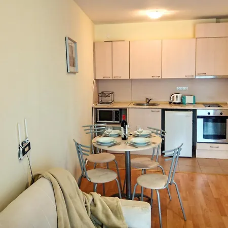 Family Marina-bastet Bs Apartment